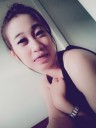Patcharin, 20&nbsp;Jahre: I want to know. I want to meet people who want to get married. And to be with my family, I love my children.
