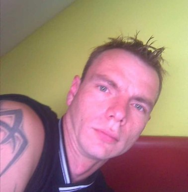 <span>Roman, 46</span>&nbsp;<span style='width: 25px; height: 16px; float: right; background-image: url(/bitmaps/flags_small/CZ.PNG)'>&nbsp;</span><br><span>Zastavka, Czech Rep.</span>&nbsp;<input type='button' class='joinbtn' style='float: right' value='JOIN NOW' />