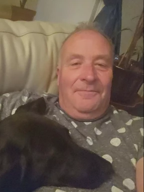 English men looking for love