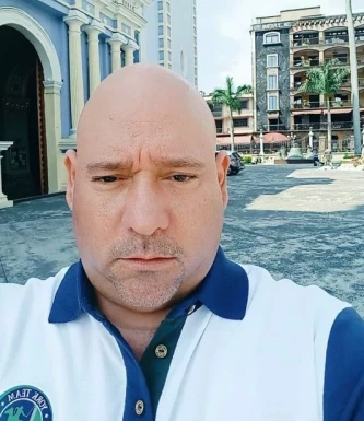 <span>Daniel, 50</span>&nbsp;<span style='width: 25px; height: 16px; float: right; background-image: url(/bitmaps/flags_small/CA.PNG)'>&nbsp;</span><br><span>Toronto, Canada</span>&nbsp;<input type='button' class='joinbtn' style='float: right' value='JOIN NOW' />