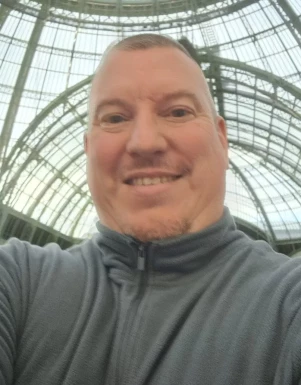 French men looking for love