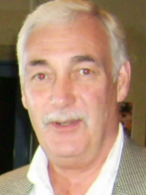 English men looking for love