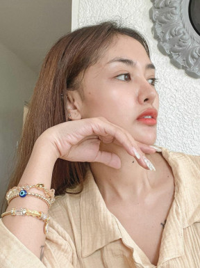 <span>Ashianna Kim, 31</span> <span style='width: 25px; height: 16px; float: right; background-image: url(/bitmaps/flags_small/PH.PNG)'> </span><span style='float: right;margin-right: 20px;'><i class='fa fa-heart'></i> 24</span><br><span>Makati, Philippines</span> <input type='button' class='joinbtn' style='float: right' value='JOIN NOW' />