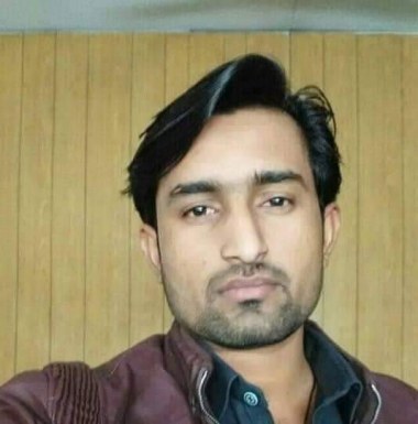<span>Zeeshan khan, 24</span> <span style='width: 25px; height: 16px; float: right; background-image: url(/bitmaps/flags_small/PK.PNG)'> </span><br><span>Islamabad, Paquistán</span> <input type='button' class='joinbtn' style='float: right' value='JOIN NOW' />