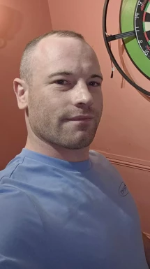 <span>James, 30</span>&nbsp;<span style='width: 25px; height: 16px; float: right; background-image: url(/bitmaps/flags_small/IE.PNG)'>&nbsp;</span><br><span>Edgeworthst, Ireland</span>&nbsp;<input type='button' class='joinbtn' style='float: right' value='JOIN NOW' />