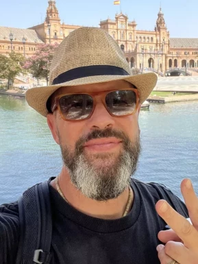French men looking for love