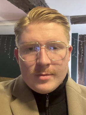 English men looking for love