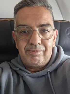 French men looking for love