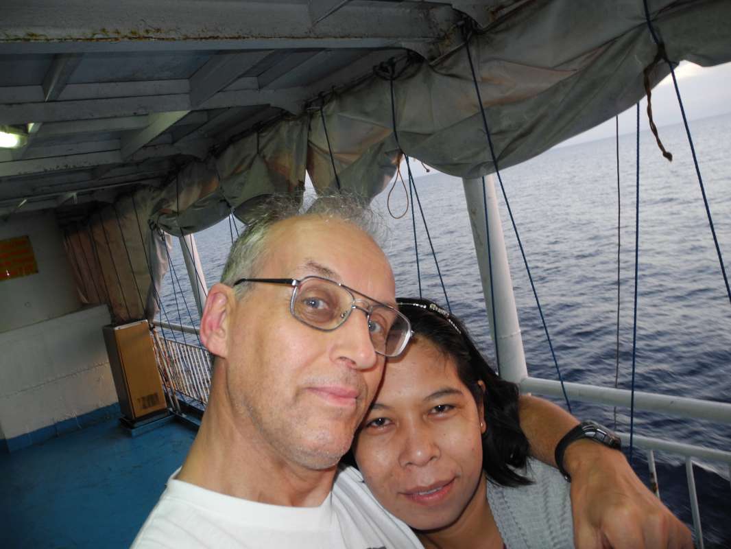 Kurz vor dem Urlaub auf Camiguin Island (Philippinen) im August 2012, lernte ich Vivian bei Asian Kisses kennen.<br>Wir schickten einige E-Mails hin und sie um das "Persönliche" auszuloten.<br>Wir vereinbarten...